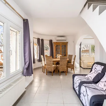 Villa Welcs 220 Emp Con Piscina Y Terraza Grande Empuriabrava